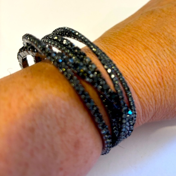 Simply Vera Vera Wang Jewelry - Simply Vera Wang Black Chain Bangle Bracelet Elegant Classic Contemporary Street